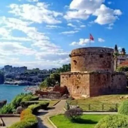 Kaleici Tarihi Lokasyon Bahceli Oezel Muestakil Ev Villa Antalya