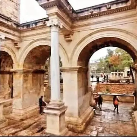 Kaleici Tarihi Lokasyon Bahceli Oezel Muestakil Ev Villa *
