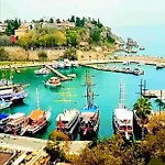 Vilă Kaleici Tarihi Lokasyon Bahceli Oezel Muestakil Ev *