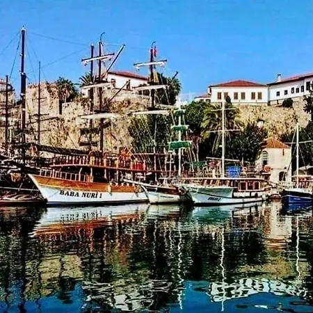 Kaleici Tarihi Lokasyon Bahceli Oezel Muestakil Ev *